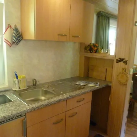 Apartmenthaus Zaukeneck Mit Carports Bad Schandau